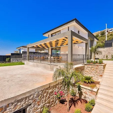 3 Bedroom Luxury Villa, Private Pool, Near Kalkan ヴィラ カシュ
