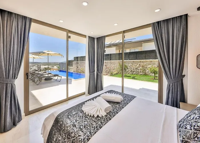 3 Bedroom Luxury Villa, Private Pool, Near Kalkan Vila
